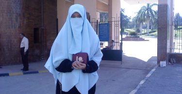 สาวอิสลามไร้หมอยนมโตมหึมาน่าจับเย็ด โชว์หี